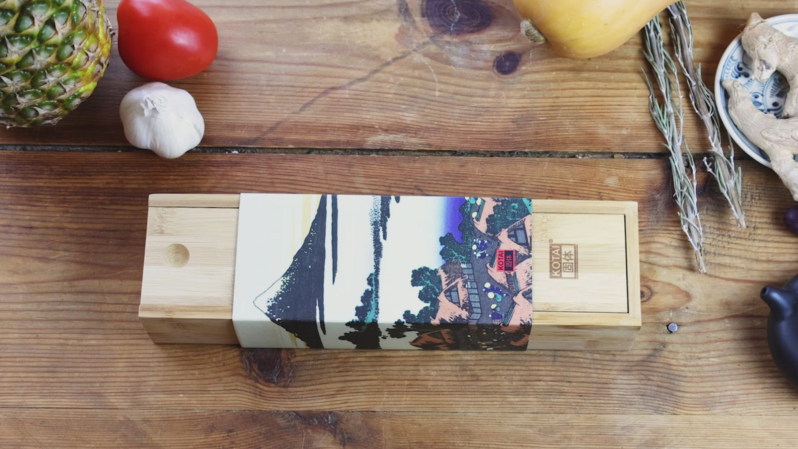 Petty nůž Bunka – malý univerzální japonský nůž, čepel 135 mm – video